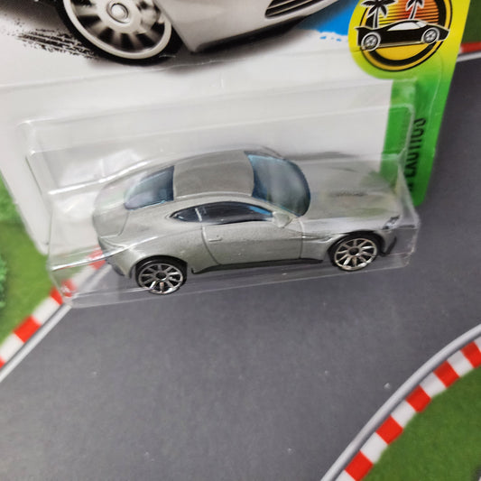 Aston Martin DB10 #96 Spectre Bond * 2017 Hot Wheels w/ Factory Holo