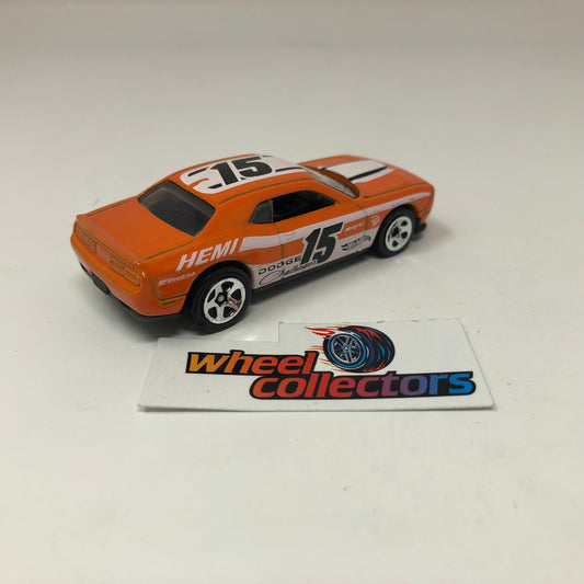 15 Dodge Challenger SRT * Orange * Hot Wheels Loose 1:64 Scale