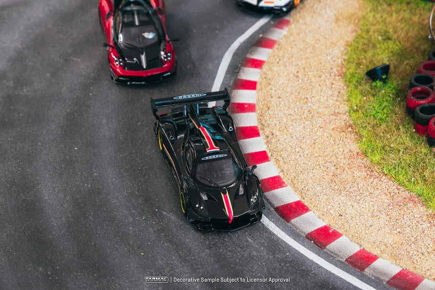 Tarmac Works 1:64 Pagani Zonda Revoluci贸n Nero Oro