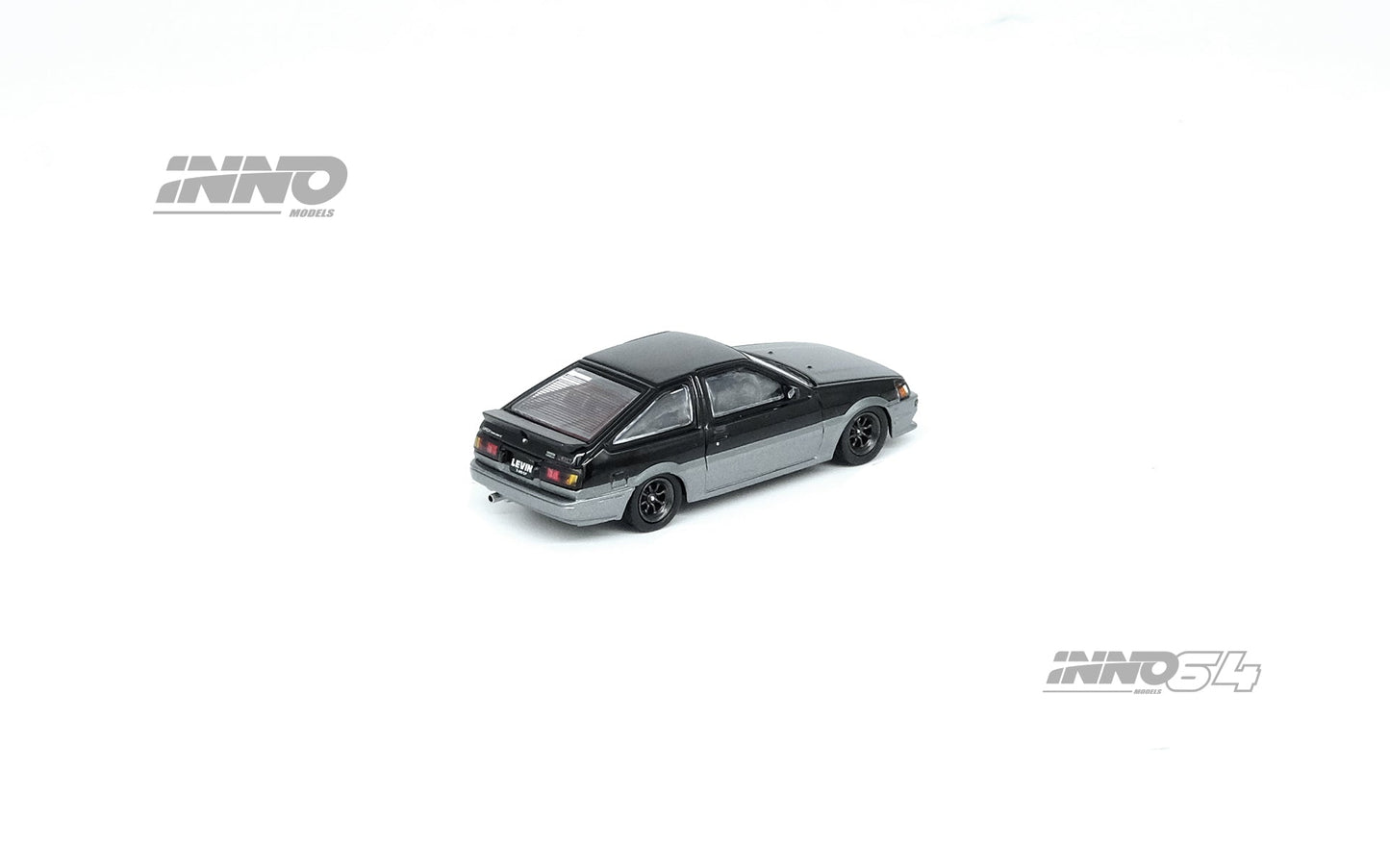 INNO64 1:64 Toyota Corolla Levin AE86 in Black & Grey