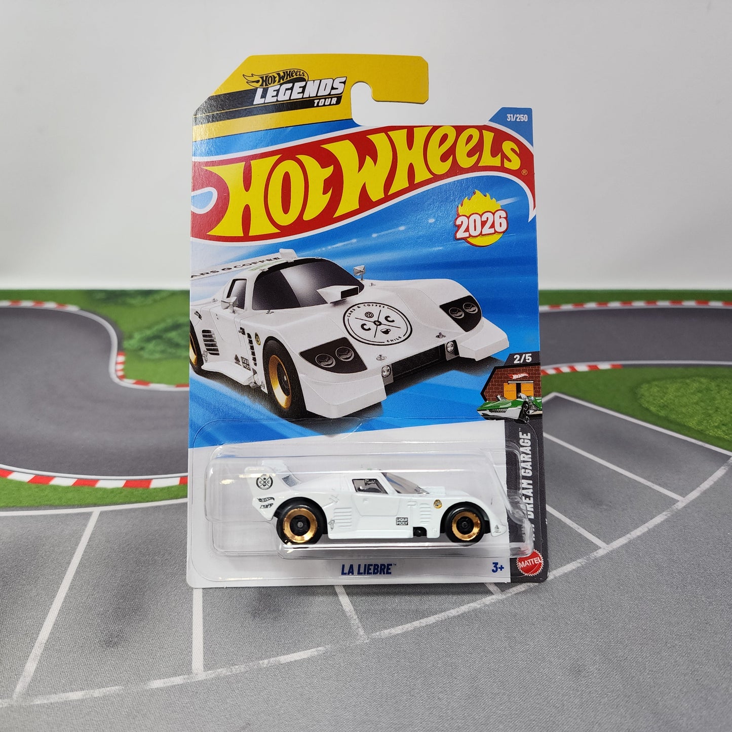 La Liebre #31 * White * 2026 Hot Wheels Case J