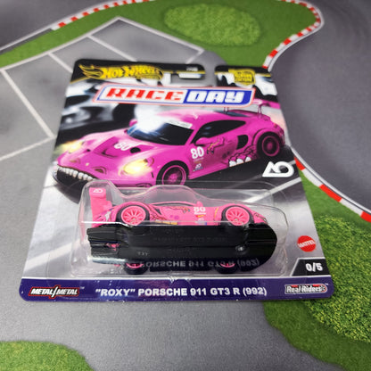 Roxy Porsche 911 GT3 R 992 * PINK CHASE * Hot Wheels Car Culture Race Day