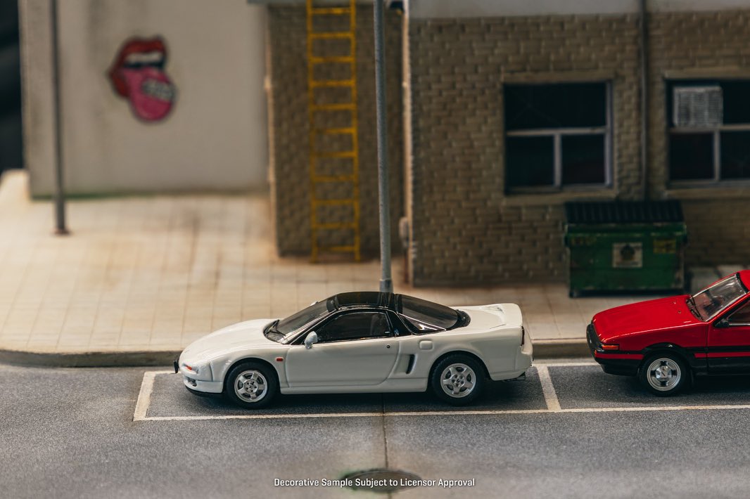 Tarmac Works 1/64 Honda NSX (NA1) in Championship White