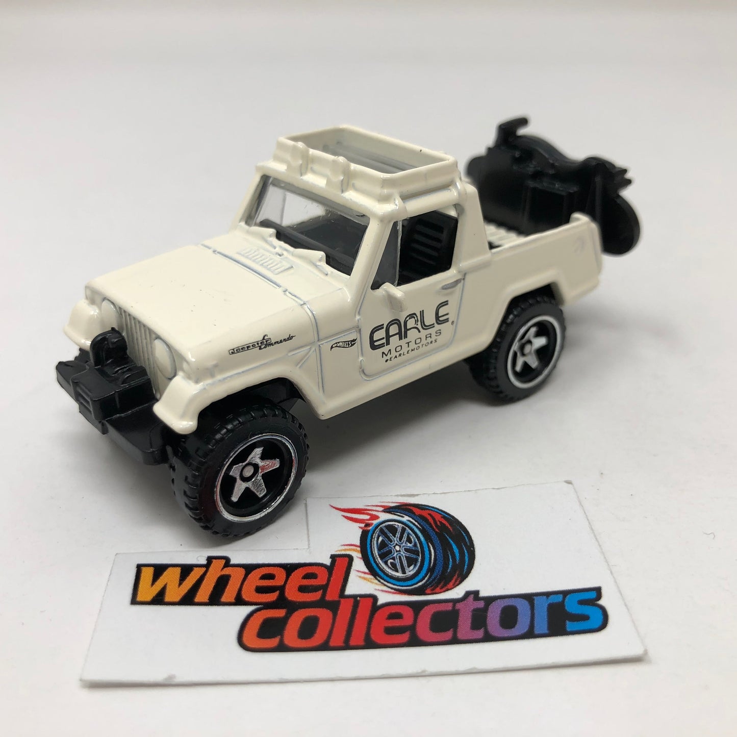 67 Jeepster Commando * White * Hot Wheels Loose 1:64 Scale