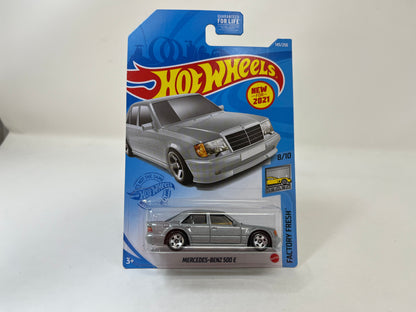 Mercedes-Benz 500 E #145 * Silver * 2021 Hot Wheels USA Card