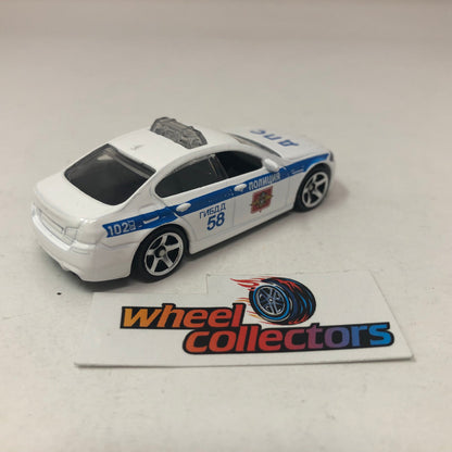 BMW M5 Police * White * Matchbox Global Series Loose 1:64 Scale