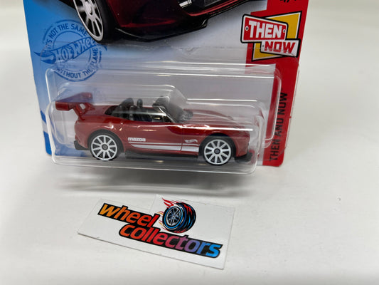 15 Mazda MX-5 Miata #129 * Red * 2021 Hot Wheels