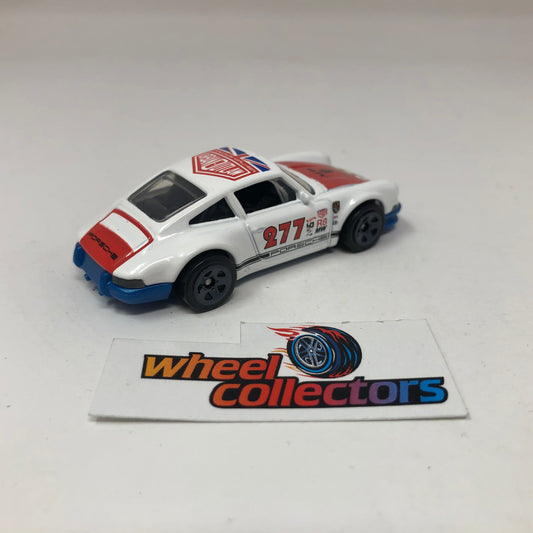 71 Porsche 911 * White * Hot Wheels Loose