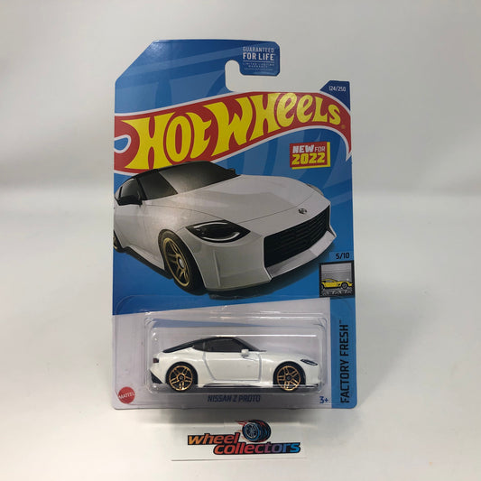 Nissan Z Proto #124 * White * 2022 Hot Wheels