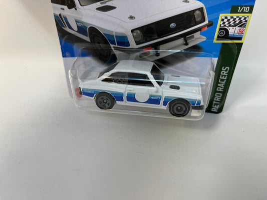 Ford Escort RS2000 #4 * WHITE * 2023 Hot Wheels Short Card