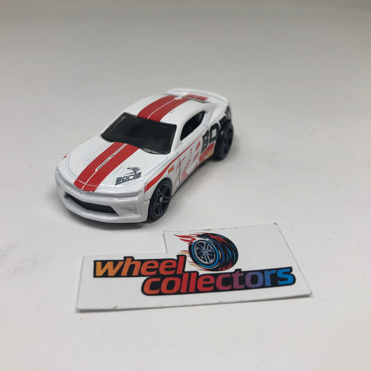 16 Camaro SS * White * Hot Wheels Loose 1:64 Scale