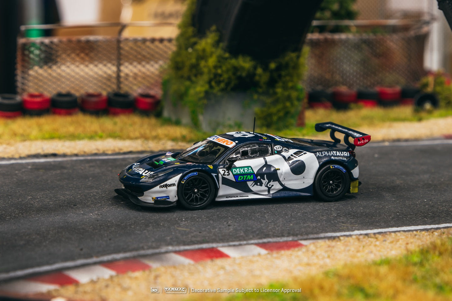 Tarmac Works 1:64 Ferrari 488 GT3, DTM 2021 N眉rburgring Race 2 Winner, Alex Albon